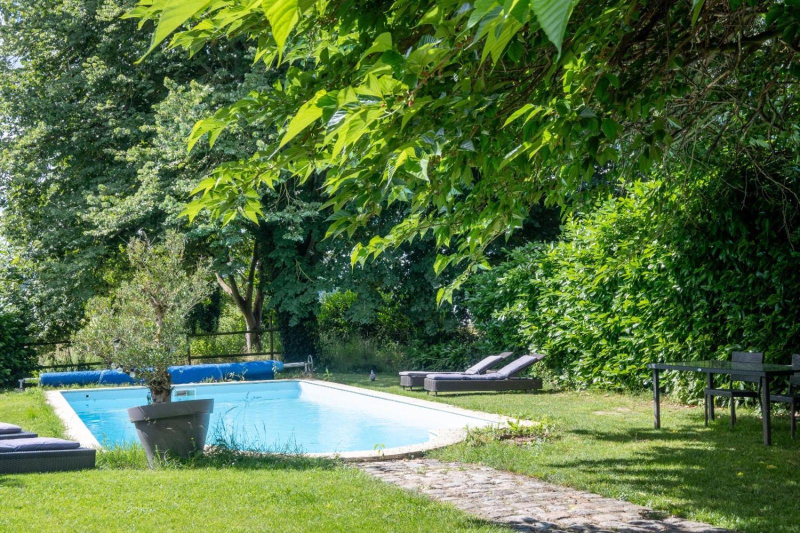 Le Mouton Bed and Breakfast Blaison Exteriör bild