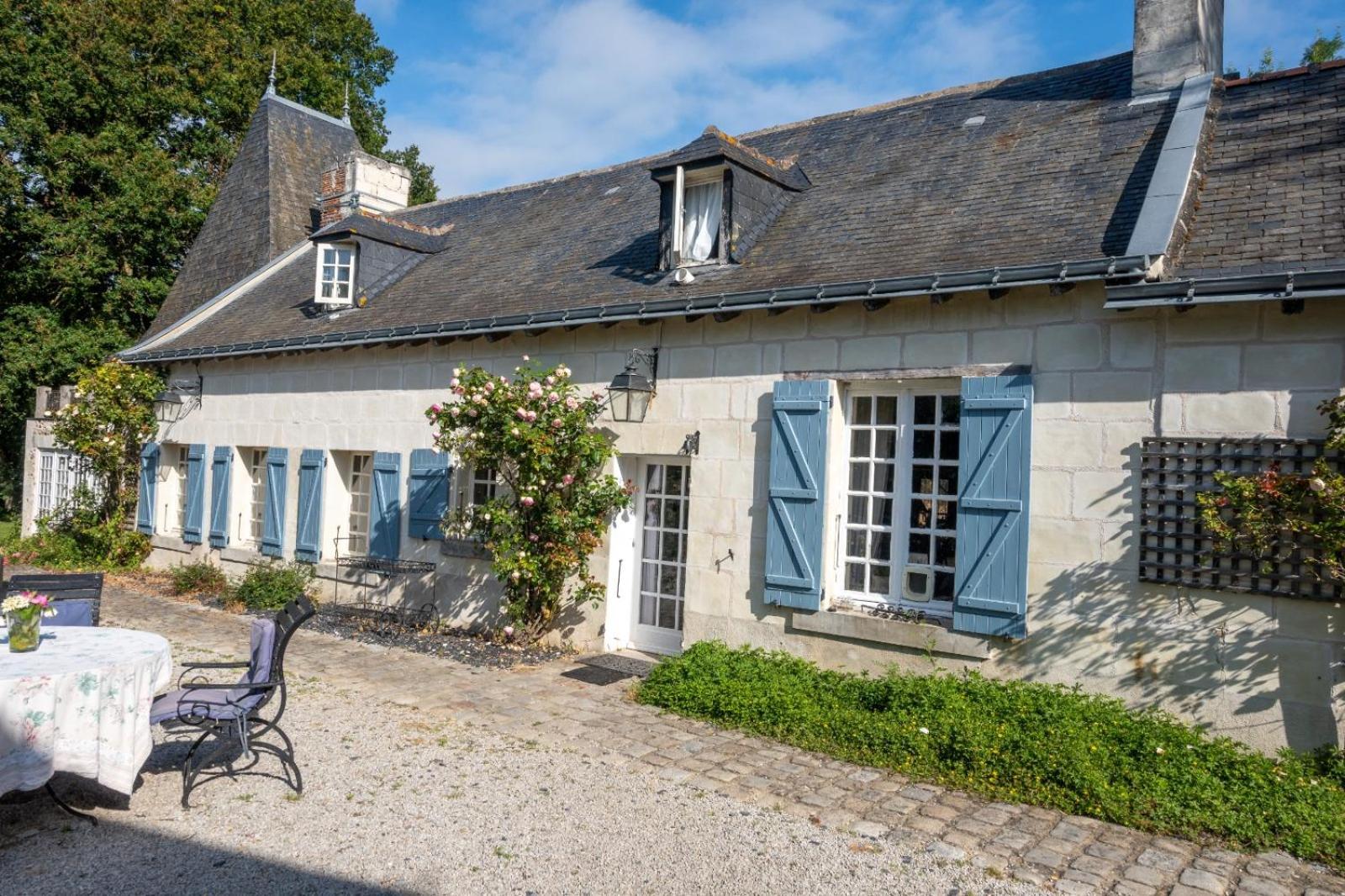 Le Mouton Bed and Breakfast Blaison Exteriör bild